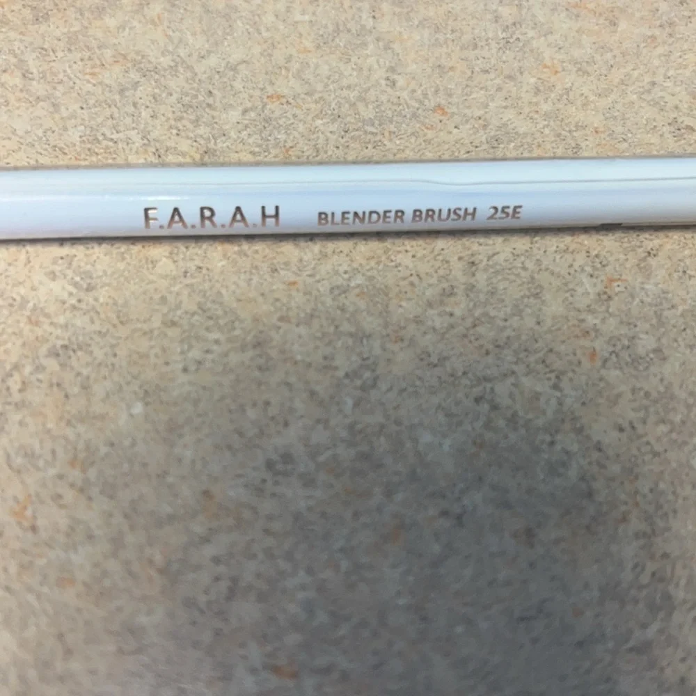 F.A.R.A.H. Blender Brush 25E White Rose Gold‎ Eyeshadow Makeup Brush New